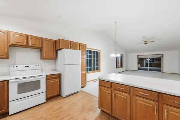 324 Valley View DR SE, Willmar, MN 56201