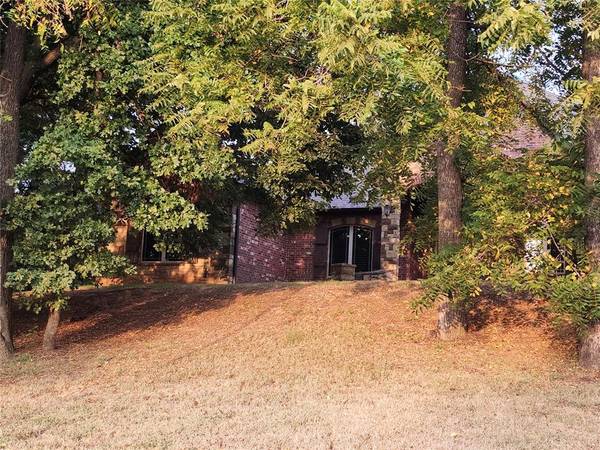 14326 N Lanes Xing, Choctaw, OK 73020