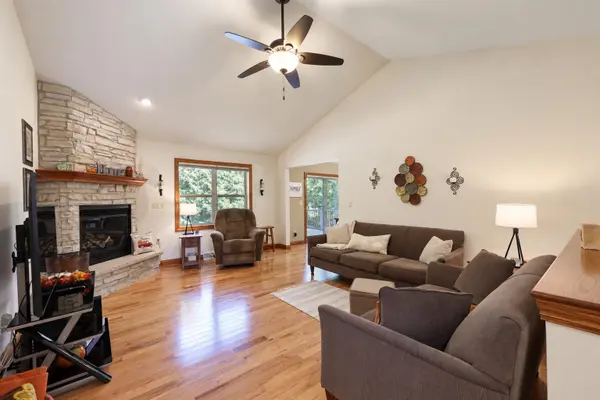 3330 TARRAGON TRL, Green Bay, WI 54313-8297