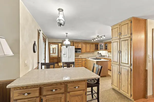 201 PINECREST CT, Black Creek, WI 54106-9502