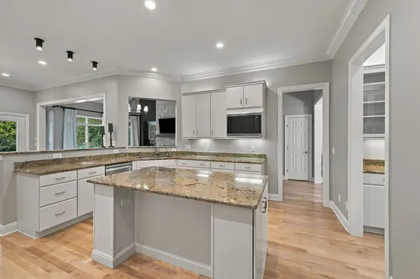 1735 Richbourg Park Dr, Brentwood, TN 37027