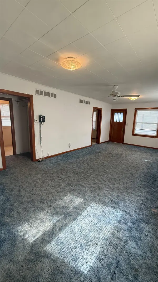 1205 N 9th St., Salina, KS 67401