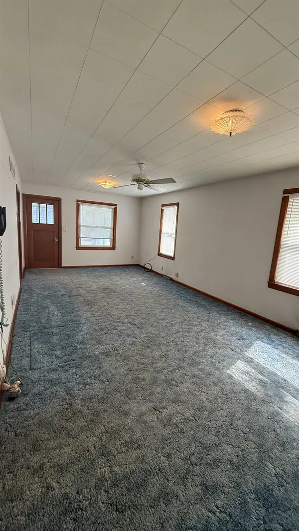 1205 N 9th St., Salina, KS 67401