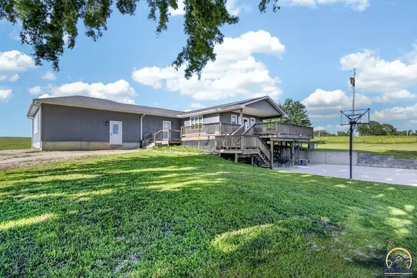 8245 254th RD, Circleville, KS 66416
