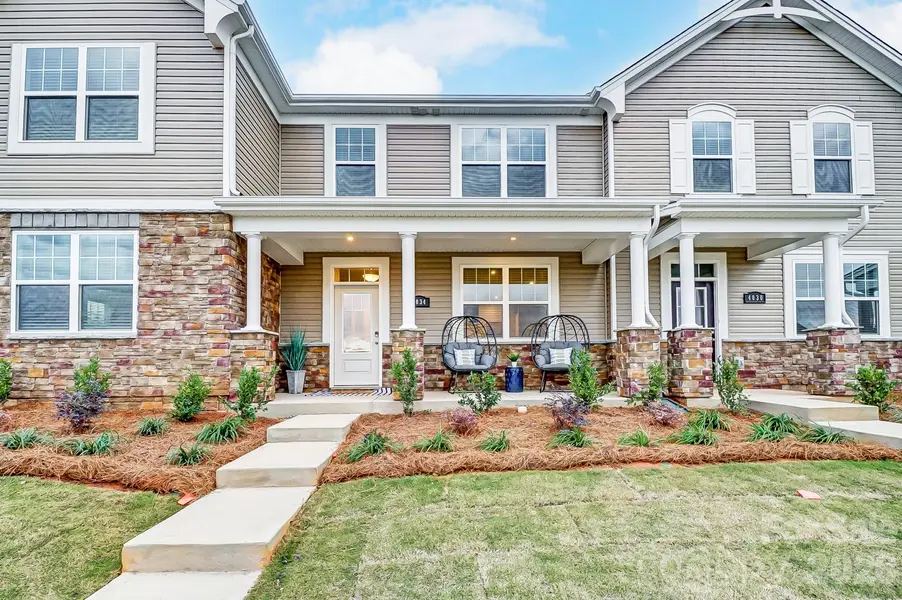 5209 Wyes Oak LN, Charlotte, NC 28269