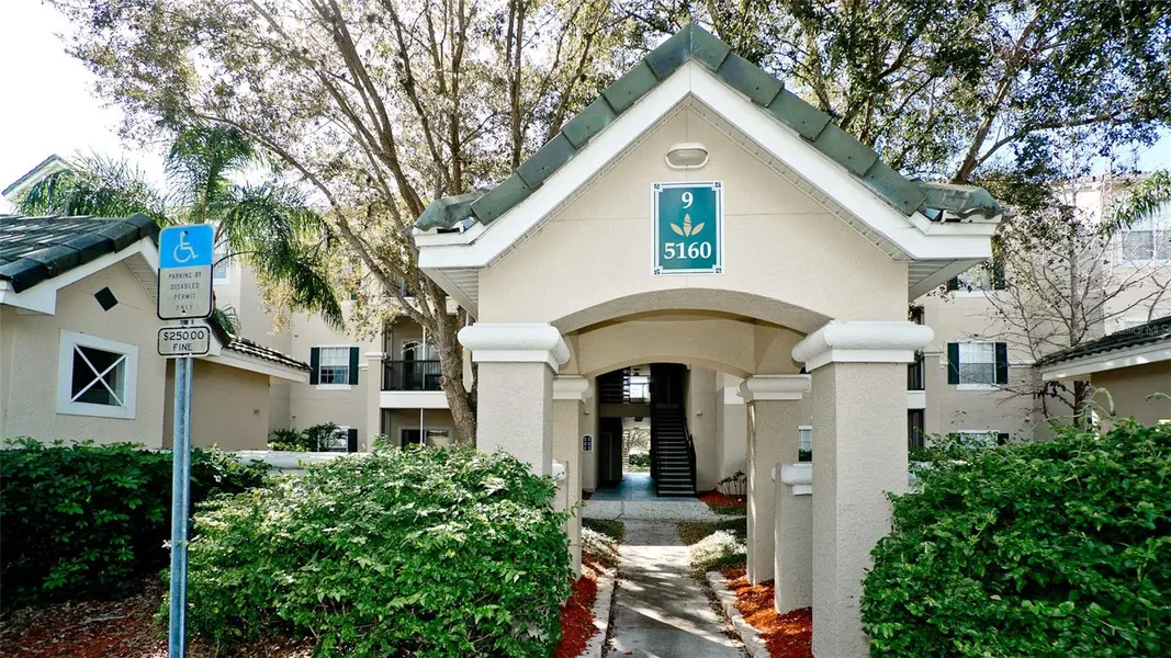 5160 NORTHRIDGE RD #201, Sarasota, FL 34238