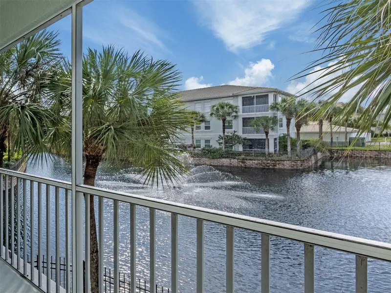700 GARDENS EDGE DR #721, Venice, FL 34285