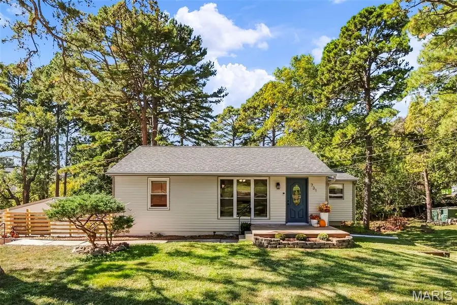 731 Beverly Ann DR, Fenton, MO 63026