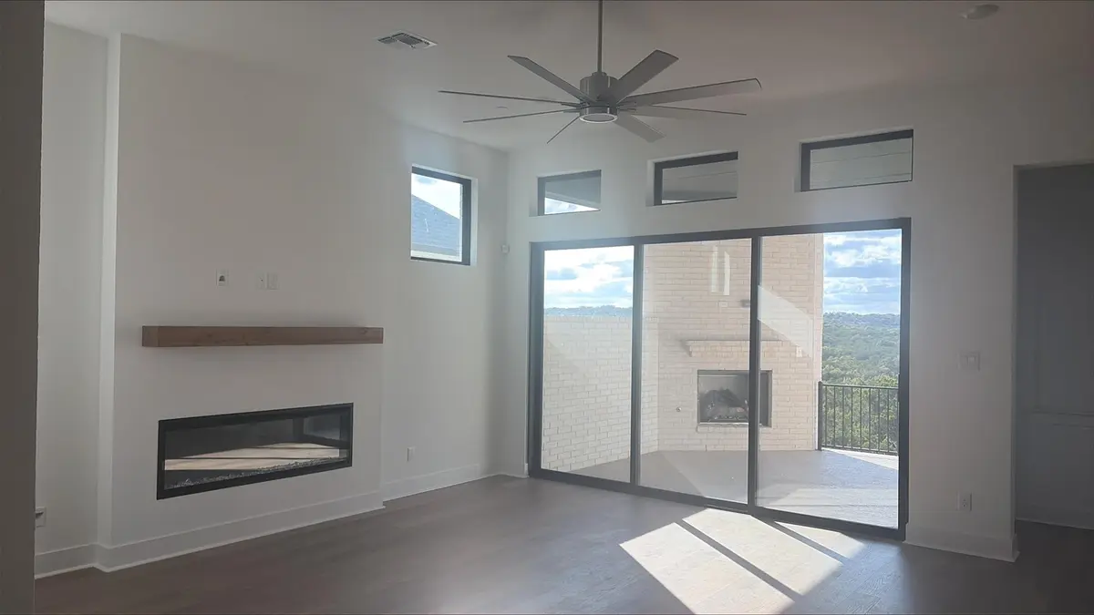 18800 Hopper LN, Austin, TX 78738
