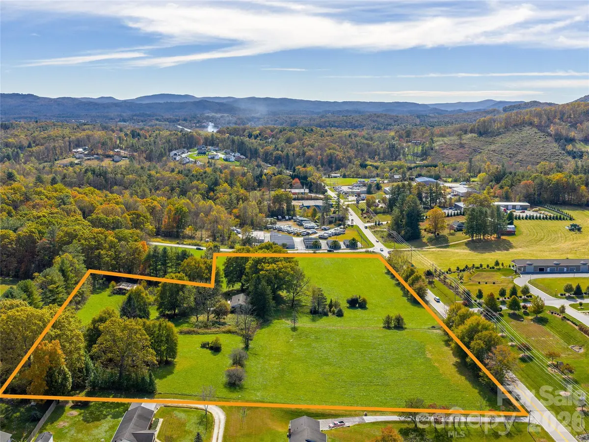 5620 Old Haywood RD, Mills River, NC 28759