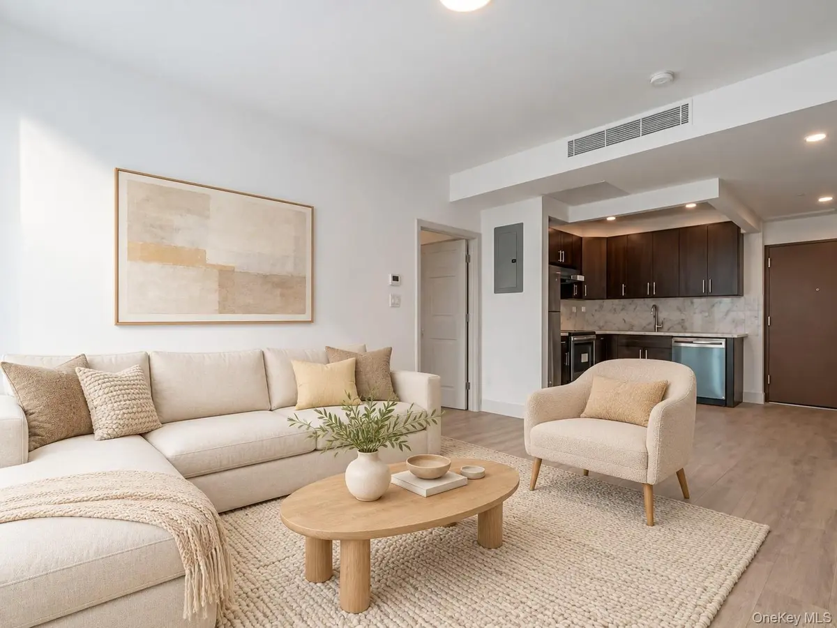 88-56 162nd ST #2D, Jamaica, NY 11432