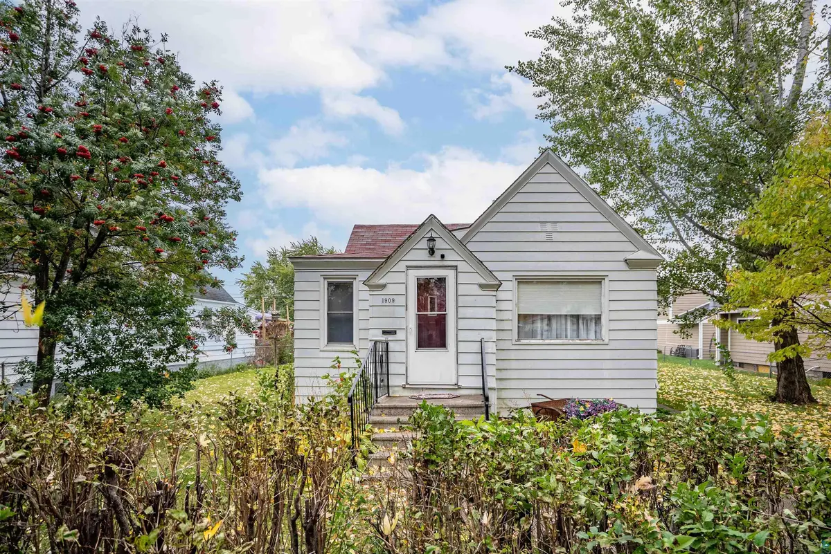 1909 Wisconsin Ave, Superior, WI 54880