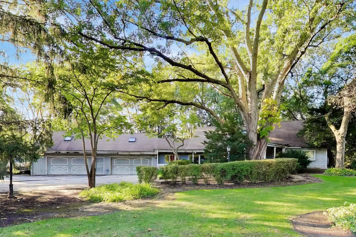 5280 Old Plum Grove RD, Palatine, IL 60067