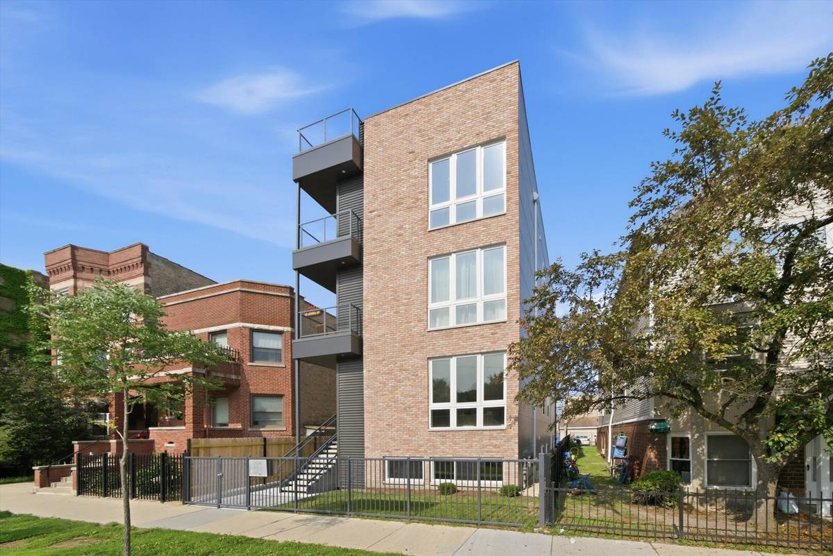 1244 N Kedzie AVE #4, Chicago, IL 60651