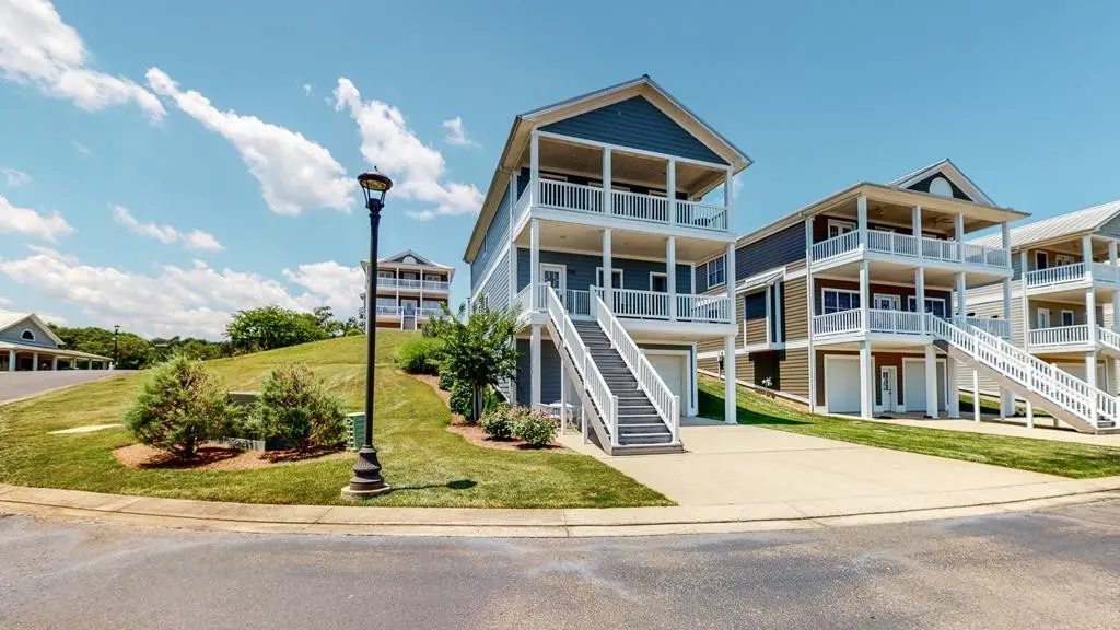 328 Breakers Bend Dr, Buchanan, TN 38222