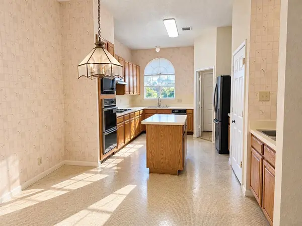 6406 Azalea Drive, Rowlett, TX 75089