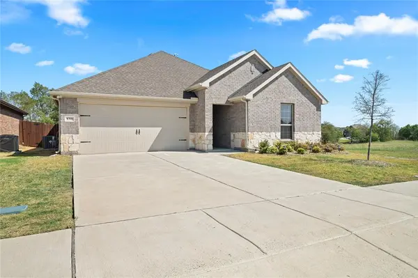 830 Creekview Lane, Lavon, TX 75166