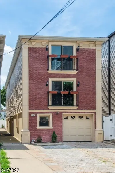 59A Bleecker St #A, Jersey City, NJ 07307