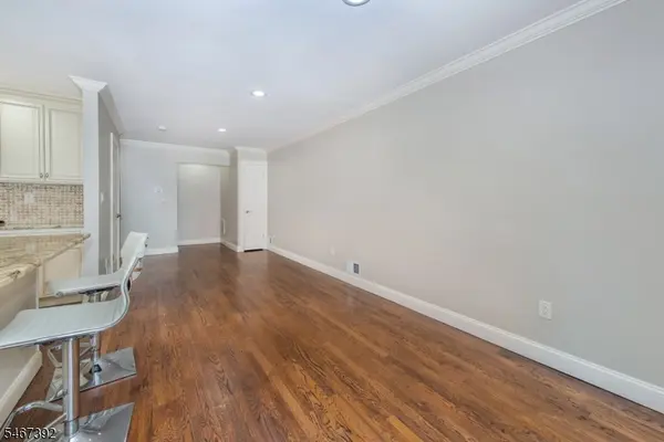 59A Bleecker St #A, Jersey City, NJ 07307