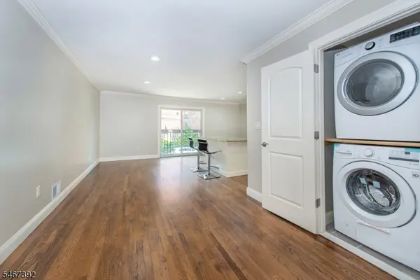 59A Bleecker St #A, Jersey City, NJ 07307
