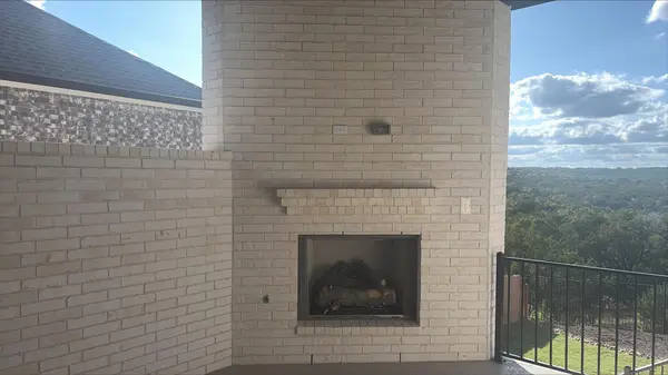 18800 Hopper LN, Austin, TX 78738