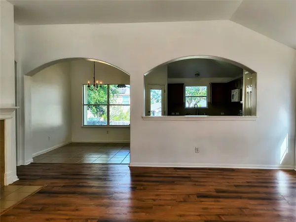 9213 Pioneer Forest DR, Austin, TX 78744
