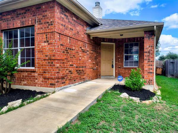 9213 Pioneer Forest DR, Austin, TX 78744