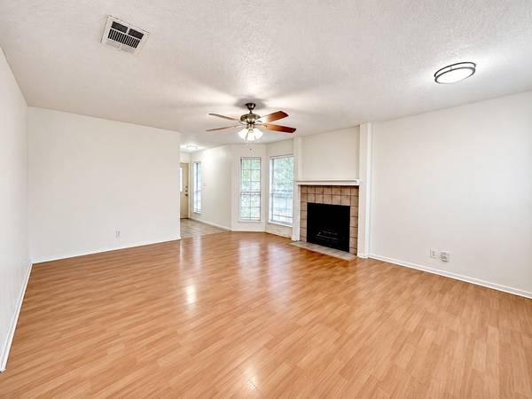 2011 Kirksey DR #A, Austin, TX 78741
