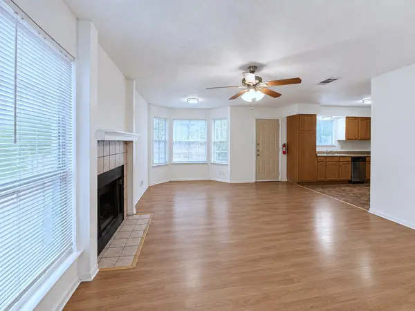 2011 Kirksey DR #A, Austin, TX 78741