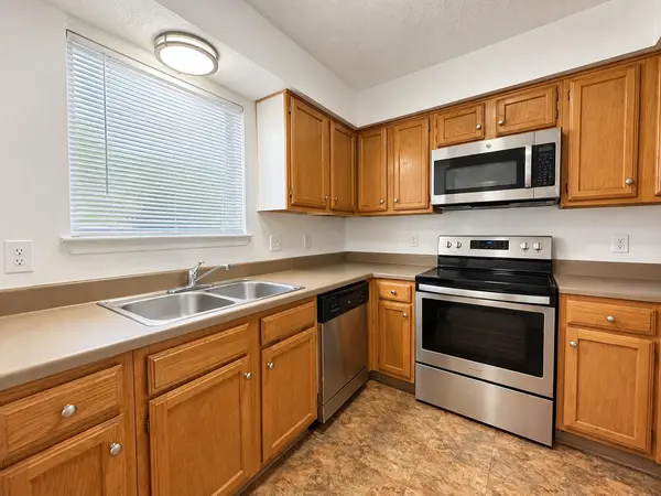 2011 Kirksey DR #A, Austin, TX 78741