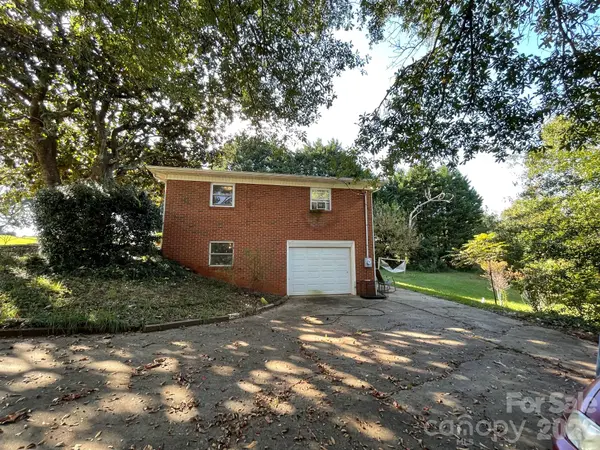 110 Poteat DR, Morganton, NC 28655