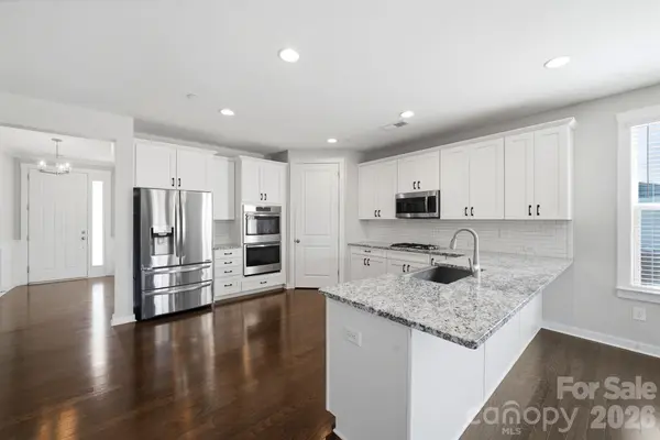 977 NW Bellegray LN, Concord, NC 28027