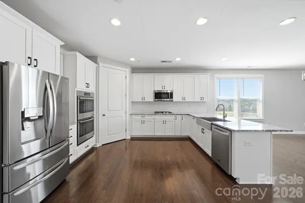 977 NW Bellegray LN, Concord, NC 28027
