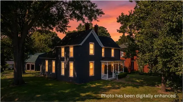 1919 South ST, Lexington, MO 64067
