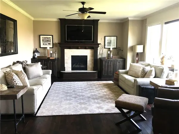 10773 S Palisade ST, Olathe, KS 66061