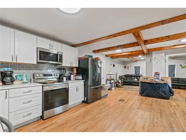 4992 Grove, Denver, CO 80221
