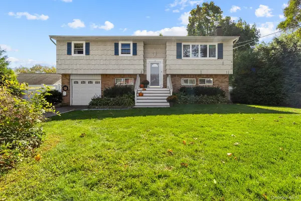 12 Bryan ST, Huntington, NY 11743