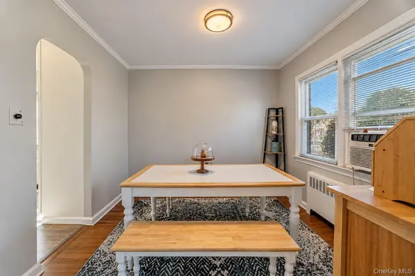 86-63 MUSKET ST, Bellerose Manor, NY 11427