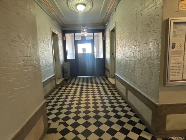 109-18 Lefferts BLVD #C6, South Ozone Park, NY 11420