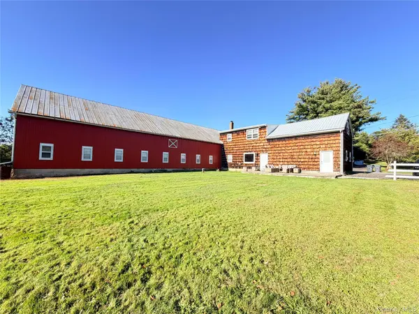33 Howells TPKE, Middletown, NY 10940