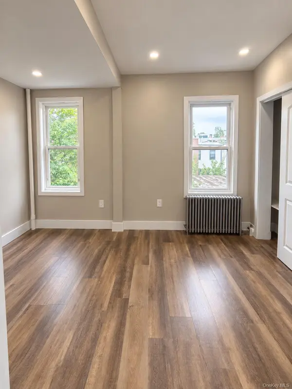 25 Marconi PL, Brooklyn, NY 11233