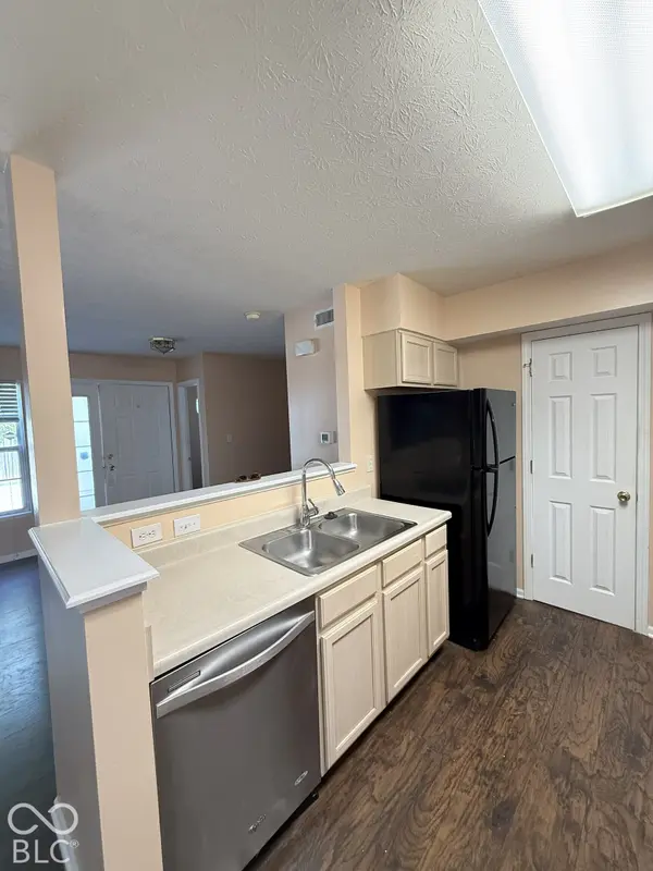 4623 Kimmeridge LN, Indianapolis, IN 46254