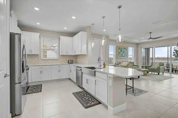 7782 WANING MOON WAY, Sarasota, FL 34241