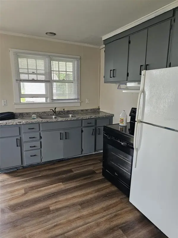 609 NE 8TH AVE, Ocala, FL 34470