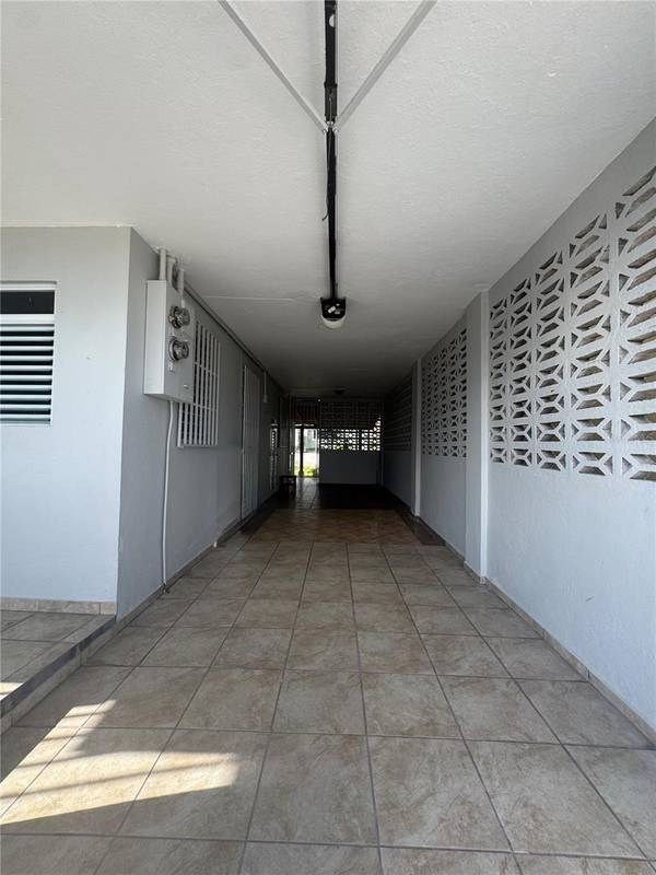 15-P SABANA DEL PALMAR, Bayamon, PR 00957