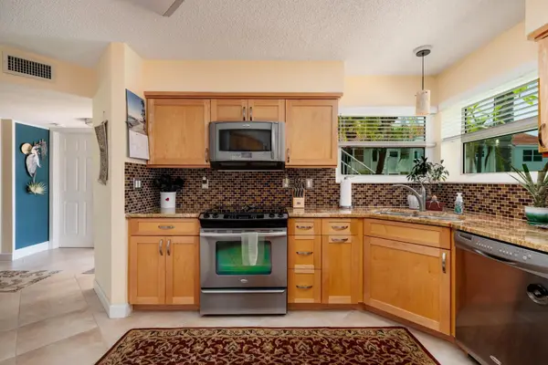 6011 BAHIA DEL MAR BLVD #150, St Petersburg, FL 33715