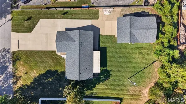 927 Country Haven DR, Imperial, MO 63052