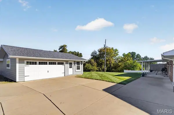 927 Country Haven DR, Imperial, MO 63052