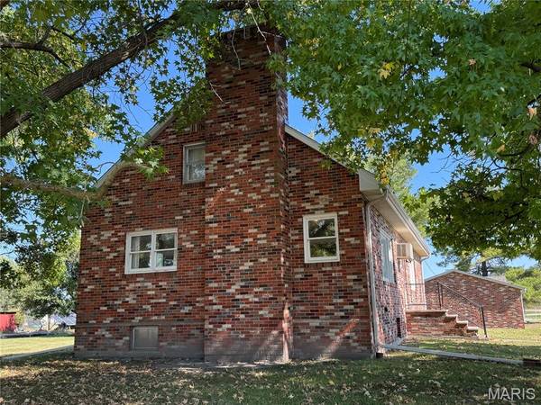 401 Springfield RD, Gillespie, IL 62033