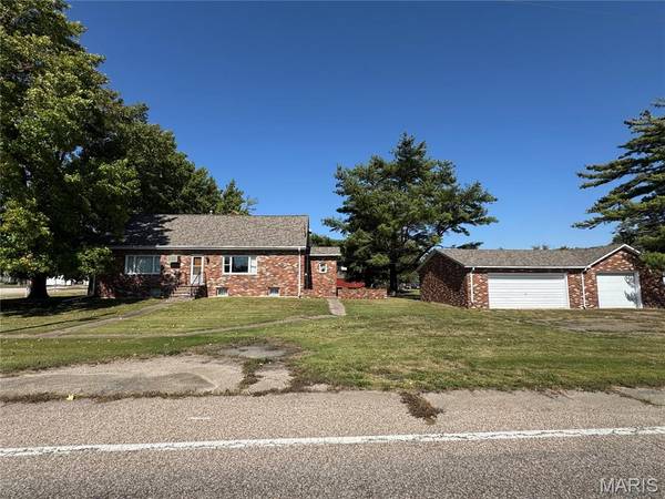401 Springfield RD, Gillespie, IL 62033